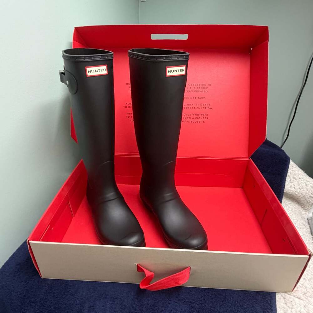 Hunter Women's Original Tall Matte Black Rain Boots WFT1000RMA Size 10 US NIB